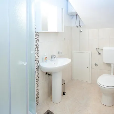 Galic Apartment Split